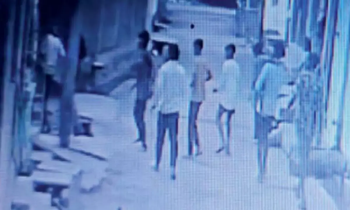 शक ने बनाया हत्यारा : सपने में दे रहा था मार डालने की धमकी, जादू-टोने का शक हुआ तो  दोस्त को मार डाला