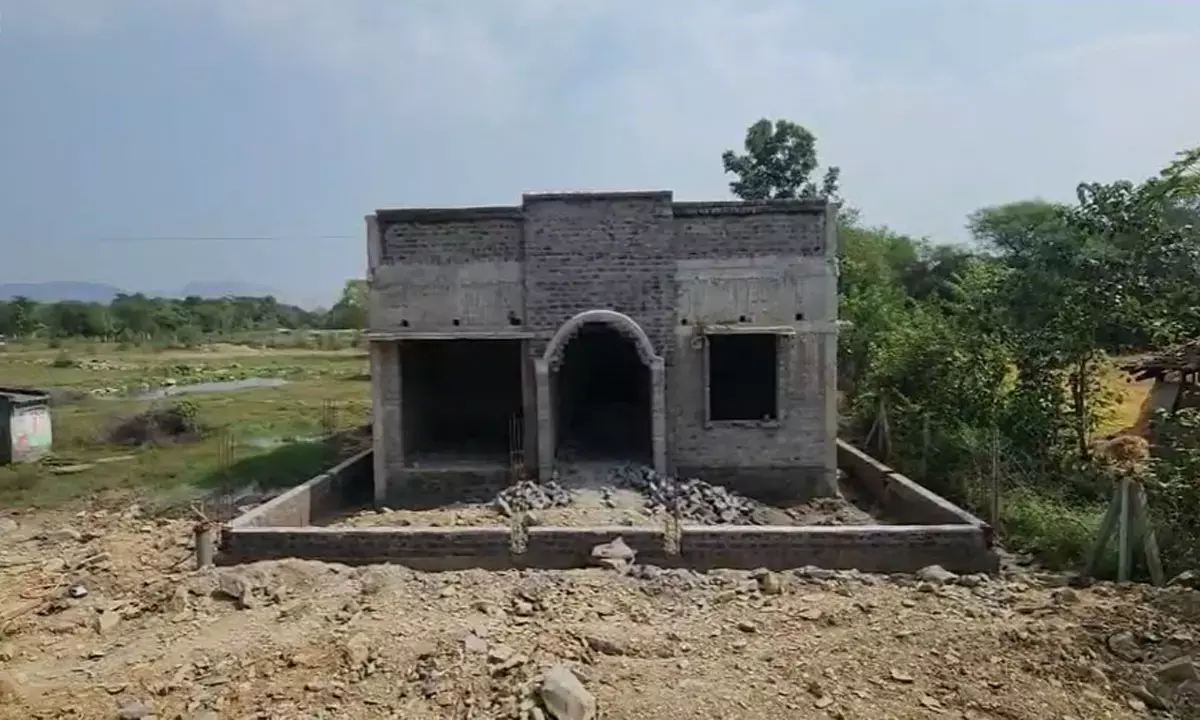 निर्माणाधीन महतारी सदन