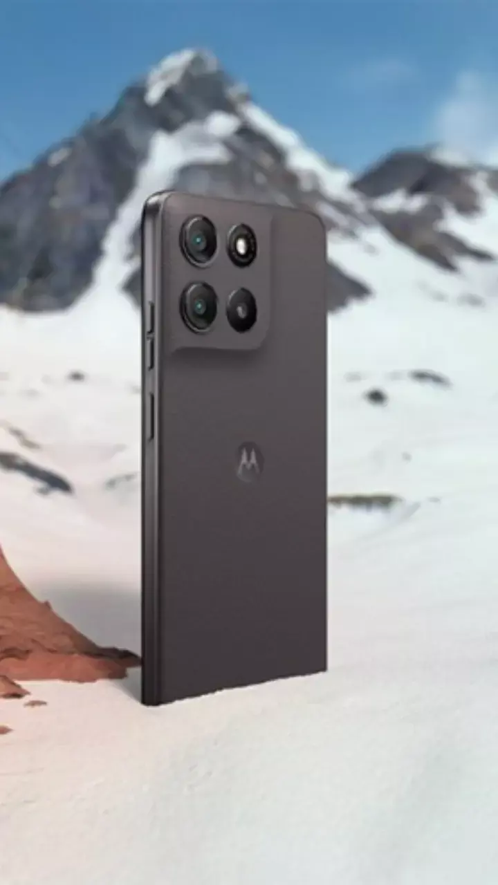 मोटोरोला का नया धमाका! 7000mAh बैटरी और 50MP कैमरे वाला बजट स्मार्टफोन लॉन्च, कीमत सिर्फ 12,500 रूपये मोटोरोला का नया धमाका! 7000mAh बैटरी और 50MP कैमरे वाला बजट स्मार्टफोन लॉन्च, कीमत सिर्फ 12,500 रूपये