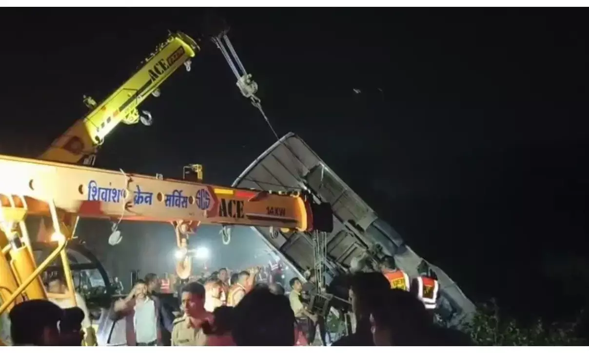 खाई में गिरी यात्रियों से भरी बस, 4 लोगों की मौत, 12 घायल, CM ने किया मुआवजे का ऐलान