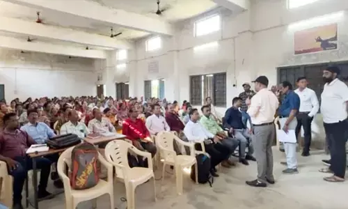 SIR प्रक्रिया की जानकारी देते हुए तहसीलदार