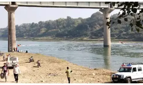 नाव पलटने से मछुआरे की मौत, एसडीआरएफ ने शव किया बरामद