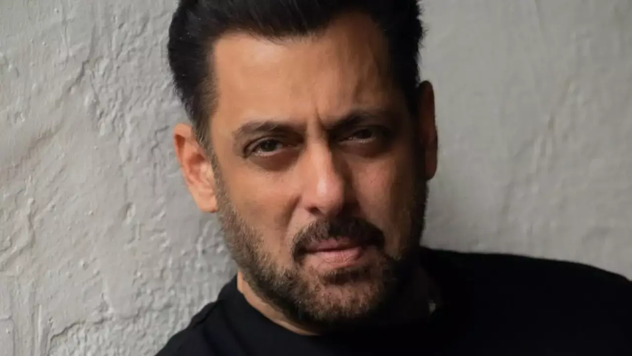 सलमान खान को पान मसाला विज्ञापन पर कानूनी नोटिस, कोटा कंज्यूमर कोर्ट ने मांगा जवाब