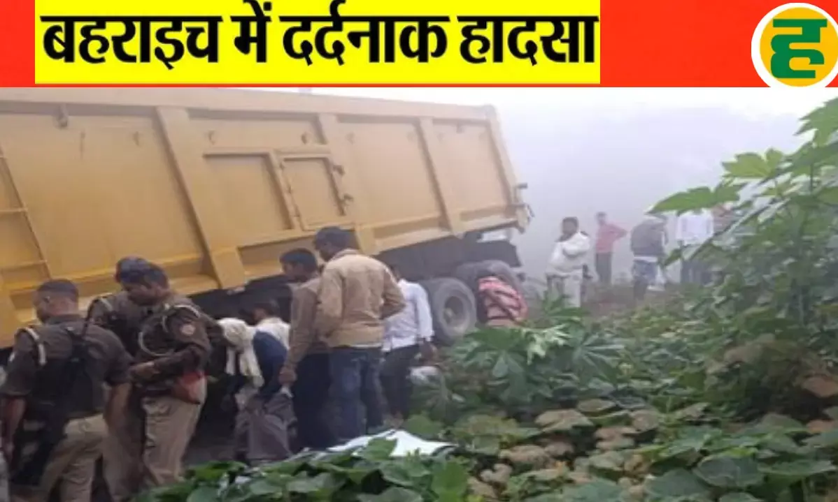 बाइक और तेज रफ्तार ट्रेलर की टक्कर में 1 साल के बच्चे समेत एक ही परिवार के चार की मौत