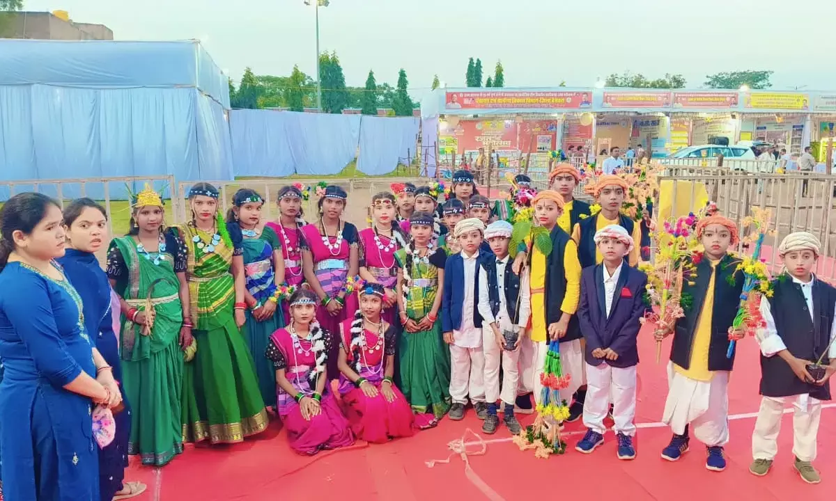 नन्हें कलाकारों ने राज्योत्सव में मचाया धमाल