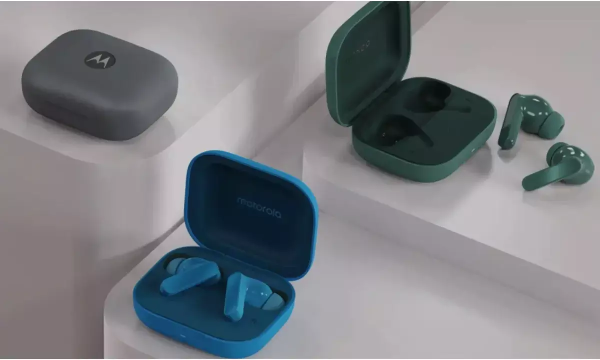 Moto Buds Bass Launch Globally