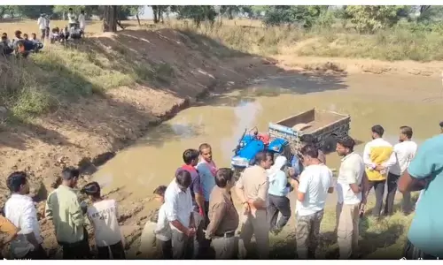 छतरपुर में पलटी ट्रैक्टर-ट्रॉली, दो किसानों की मौत