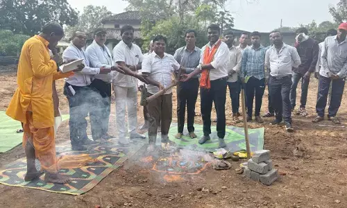 सामुदायिक भवन निर्माण के लिए भूमिपूजन