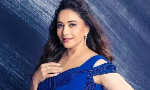 माधुरी दीक्षित के टोरंटो इवेंट ऑर्गेनाइजर्स ने विवाद पर सफाई दी।