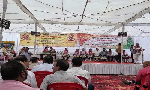 सर्व अग्रवाल समाज का बढ़ा धरना : अमित बघेल की गिरफ्तारी के लिए 72 घंटे का दिया अल्टीमेटम