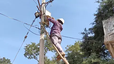 इलेक्ट्रिसिटी डिस्कनेक्शन