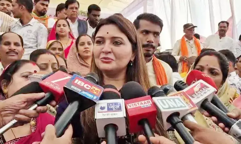 दीपावली मिलन समारोह हुई शामिल