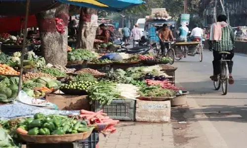 सड़क किनारे कारोबार अब मुफ्त नहीं : लेना होगा लाइसेंस, जितनी चौड़ी सड़क उतना लगेगा शुल्क