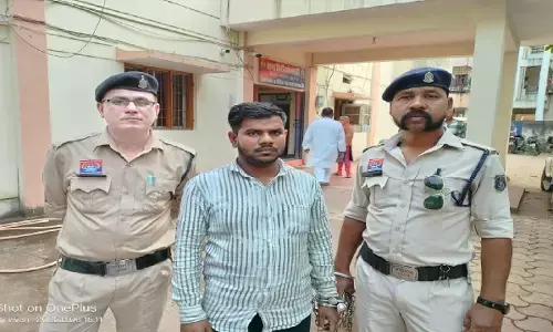 नौकरी के लिए मांगी देह : धमतरी में