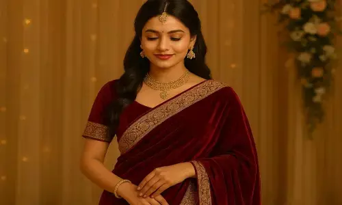 वेलवेट साड़ी लुक