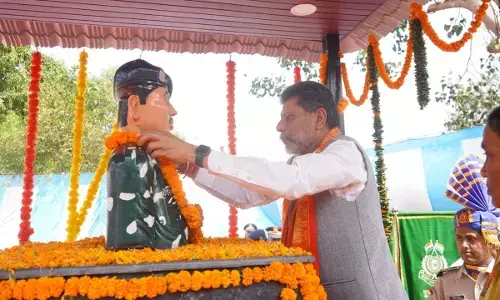 शहीद देवेंद्र कुमार सेठिया की प्रतिमा का अनावरण