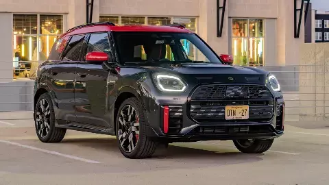 mini countryman-se-all4-electric-suv-launch in-india check details