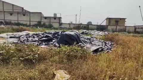 संग्रहण केंद्र में अव्यवस्था का आलम