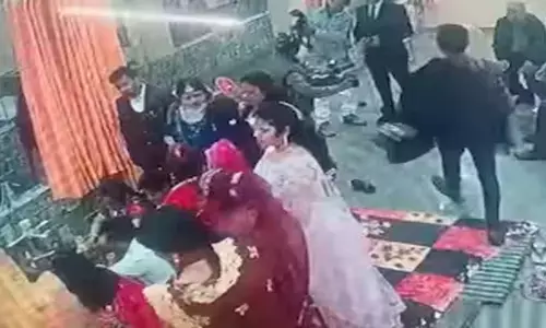 शादी में बिन बुलाए मेहमान बने चोर :  नोटों से भरा बैग पार