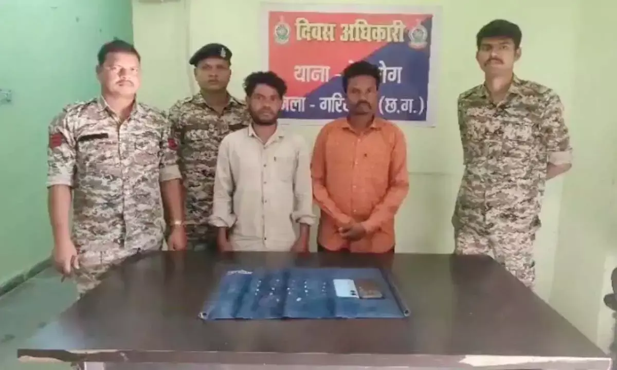 हीरे जैसे 22 नग खनिज जब्त : हीरे जैसे 22 नग खनिज जब्त : दो संदिग्ध तस्करों को भेजा गया जेल को भेजा गया जेल