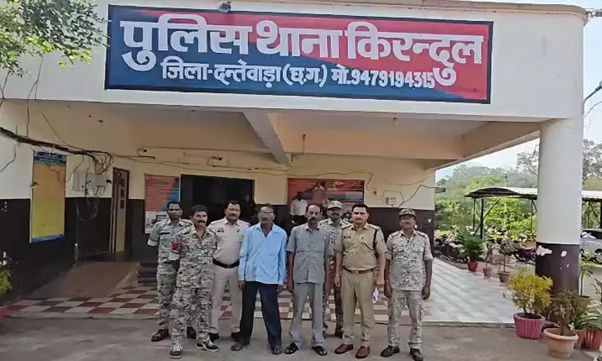 सूदखोरों की प्रताड़ना से तंग आकर दी जान, सुसाइड नोट में किया खुलासा, दो आरोपी गिरफ्तार सूदखोरों की प्रताड़ना से तंग आकर दी जान, सुसाइड नोट में किया खुलासा, दो आरोपी गिरफ्तार