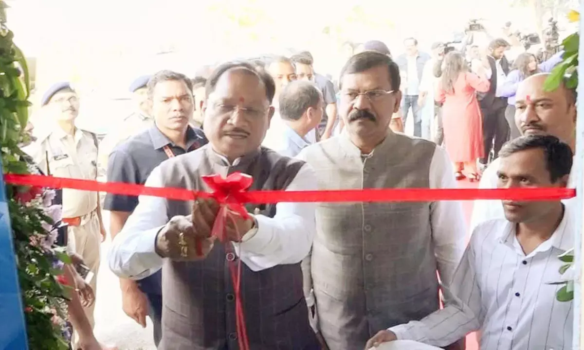 रायपुर एयरपोर्ट पर स्टेट हैंगर का लोकार्पण करते हुए सीएम साय