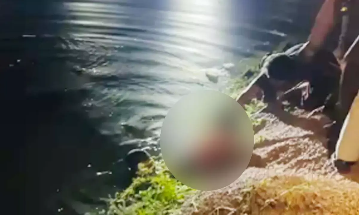 कंस्ट्रक्शन के लिए खोदा गया गड्ढा बना जानलेवा, 8 और 10 साल के दो मासूमों की गई जान