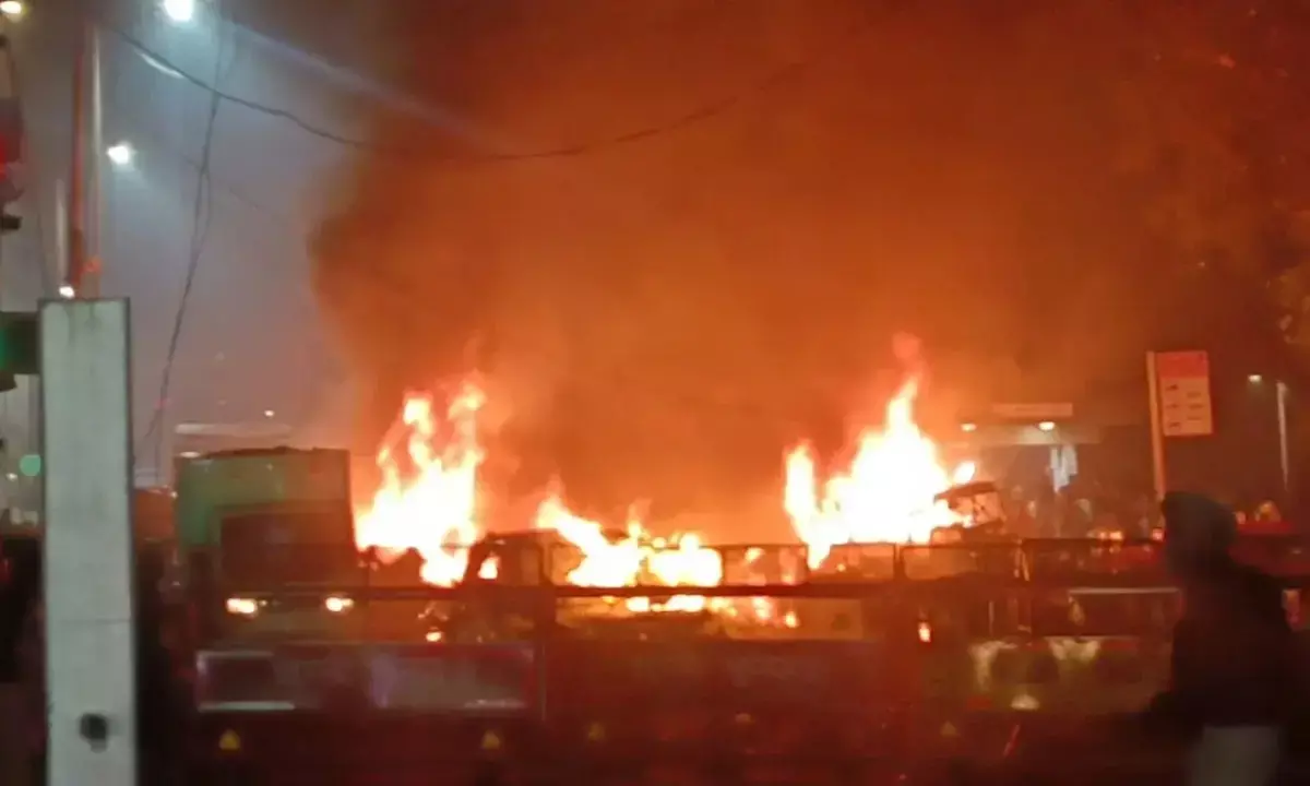 Car Blast on Red Fort Metro Station