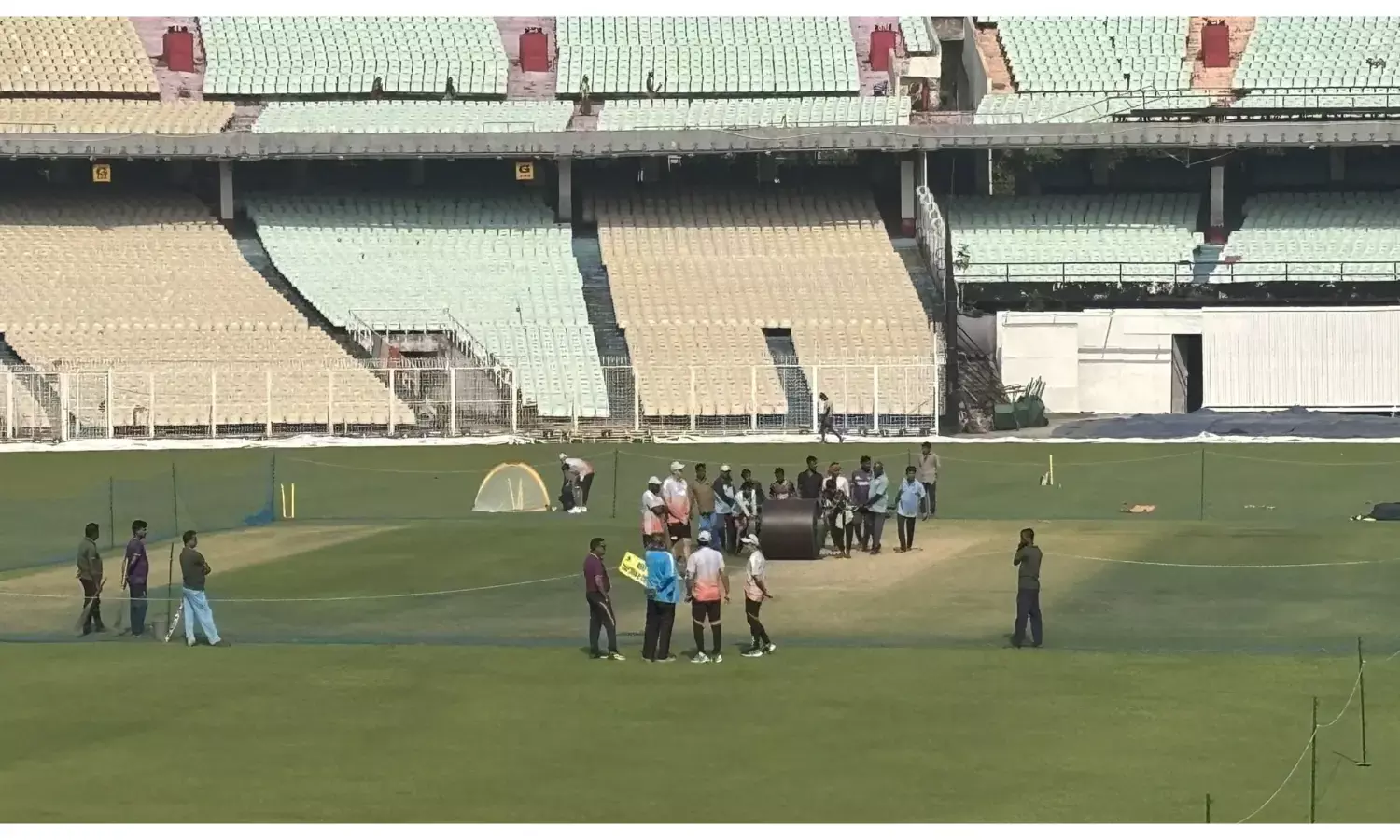 India vs south africa 1st kolkata test pitch report