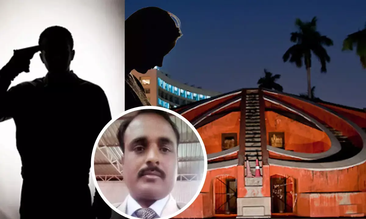 MP Man Suicide At Jantar Mantar MP Man Suicide At Jantar Mantar