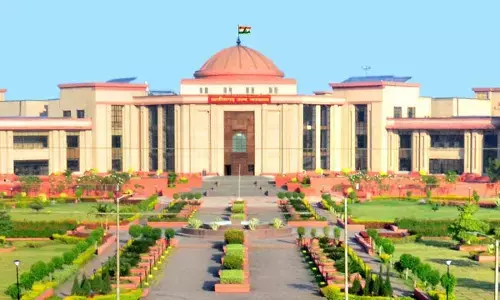 हाथियों के कुएं में गिरने पर हाई कोर्ट ने राज्य सरकार को लगाई फटकार