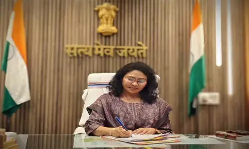 कलेक्टर ने जारी किया प्रबंधक और डाटा एंट्री ऑपरेटरों का ट्रांसफर आदेश