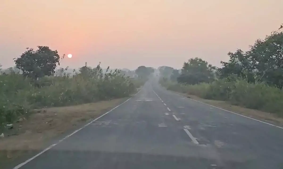 शीतलहर ने बढ़ाई ठिठुरन शीतलहर ने बढ़ाई ठिठुरन