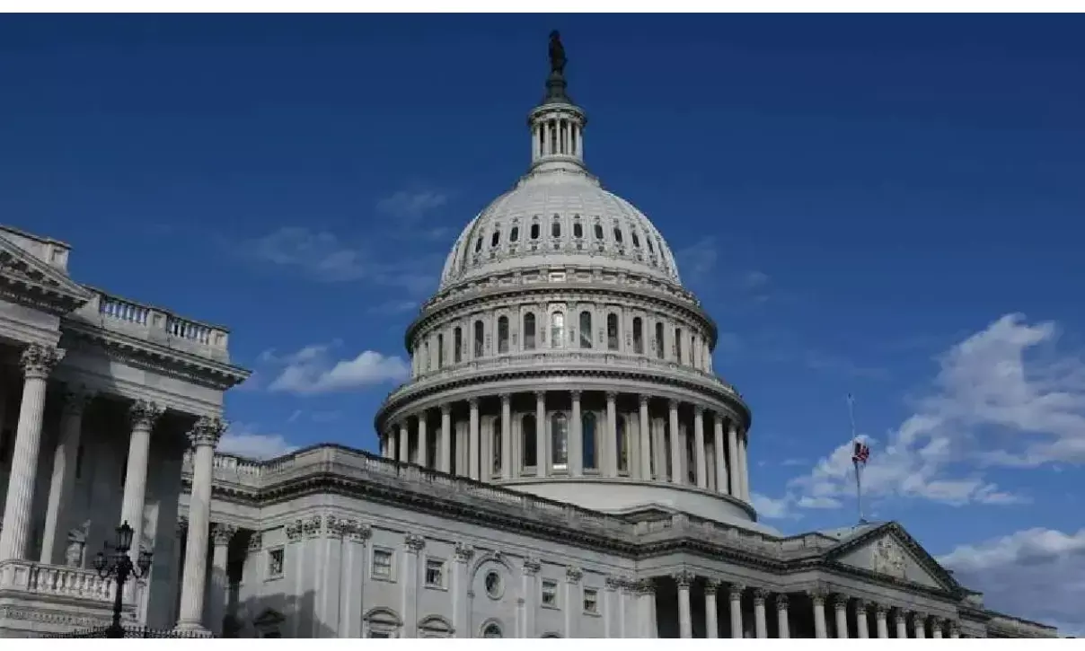 राष्ट्रपति ट्रम्प ने सरकारी फंडिंग बिल पर किए हस्ताक्षर, रिकॉर्ड 43 दिन से जारी शटडाउन खत्म