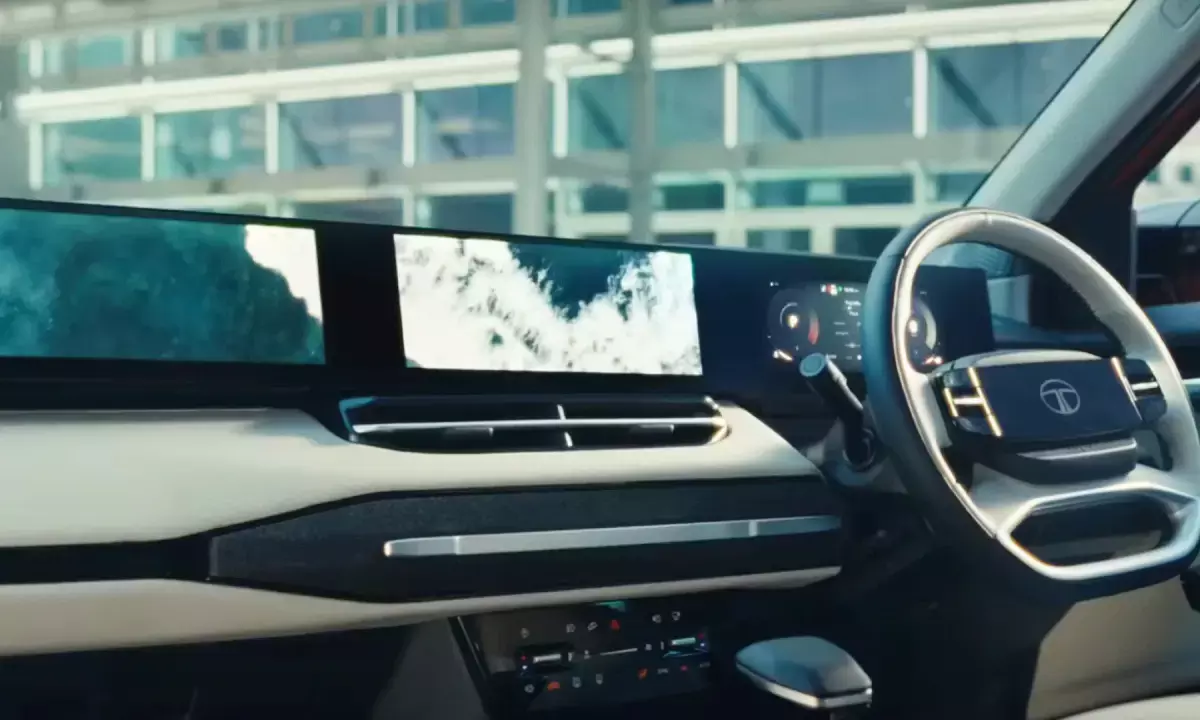 इस SUV में मिलेंगी तीन स्क्रीन, पूरे इंटीरियर का हो गया खुलासा; 25 नवंबर को होगी लॉन्च