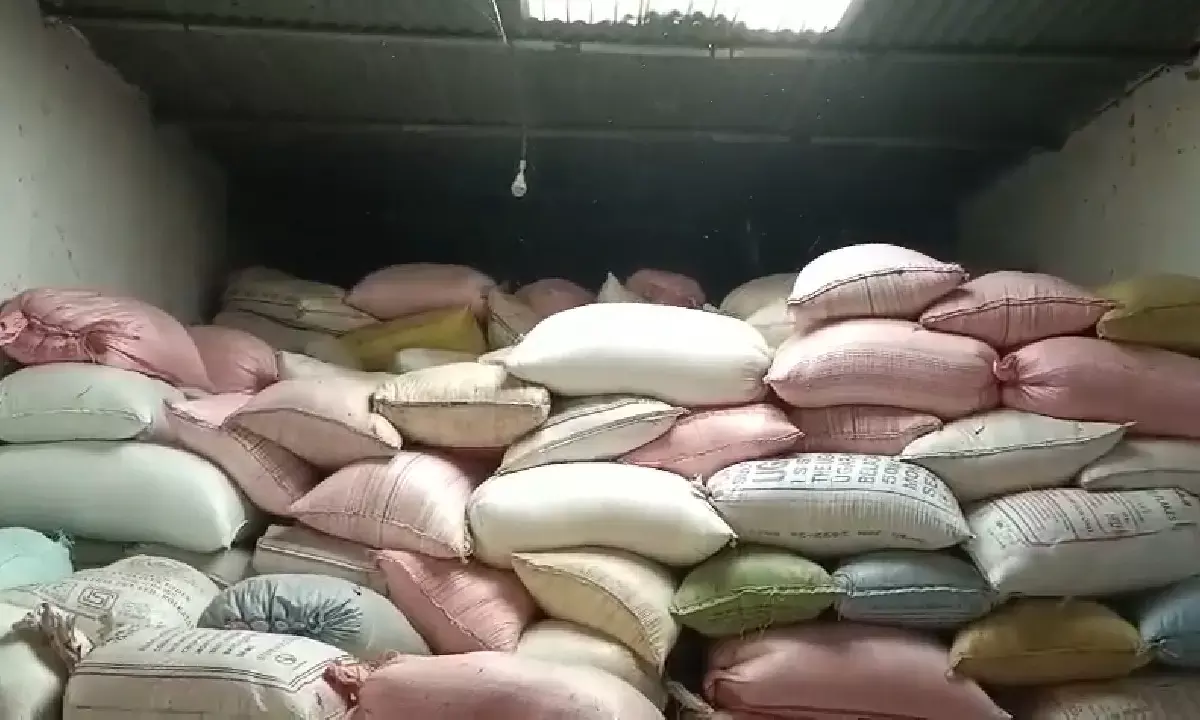 अवैध परिवहन पर एक्शन : प्रशासन ने पांच ठिकानों पर दी दबिश, 1000 क्विंटल धान छोड़कर भागे तस्कर