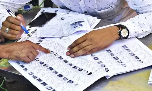 SIR में बड़ी गड़बड़ी : मतदाताओं तक पहुंचा ही नहीं गणना पत्रक, 70 % बांट दिए जाने का दावा