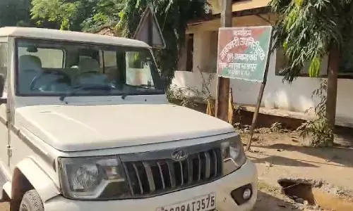 अधिकारी पर ही अवैध शराब बिकवाने का आरोप : विभाग के आरक्षक और शराब दुकान के सुपरवाजरों से करा रहे वसूली