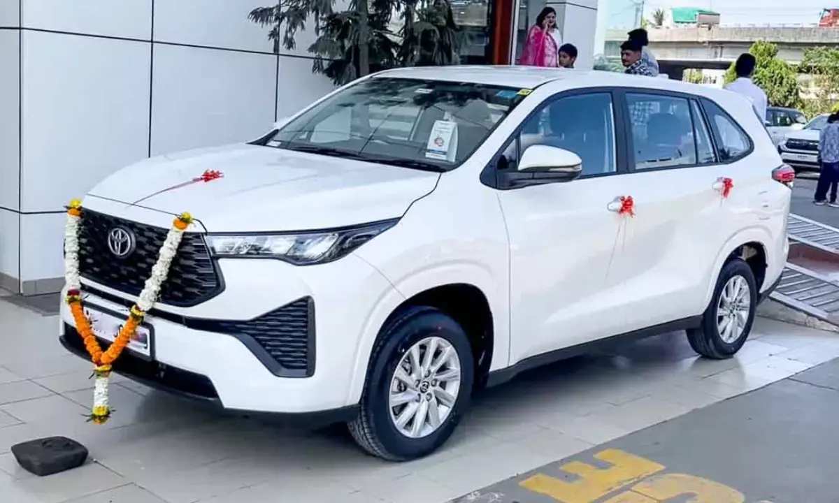 ग्राहकों ने टोयोटा की फॉर्च्यूनर और लैंड क्रूजर से ज्यादा इस कार को खरीदा; बनाया नंबर-1