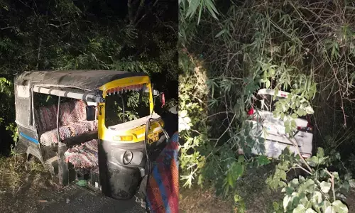 तेज रफ्तार कार ने ऑटो को मारी टक्कर, बच्ची समेत दो की हालत गंभीर