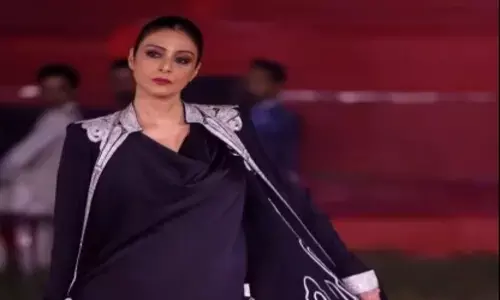 तब्बू का खूबसूरत स्टाइल तब्बू का खूबसूरत स्टाइल