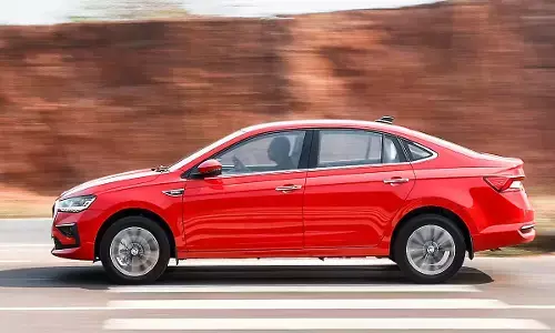 कंपनी सोशल मीडिया पर दिखाया फेसलिफ्ट मॉडल का फोटो, फिर चुपके से हटा भी लिया