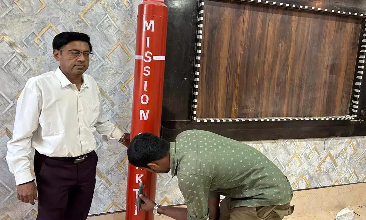 बस्तर के हाई-टेक स्मार्ट क्लास में रोबोट-ड्रोन-AI से सजेगी शिक्षा