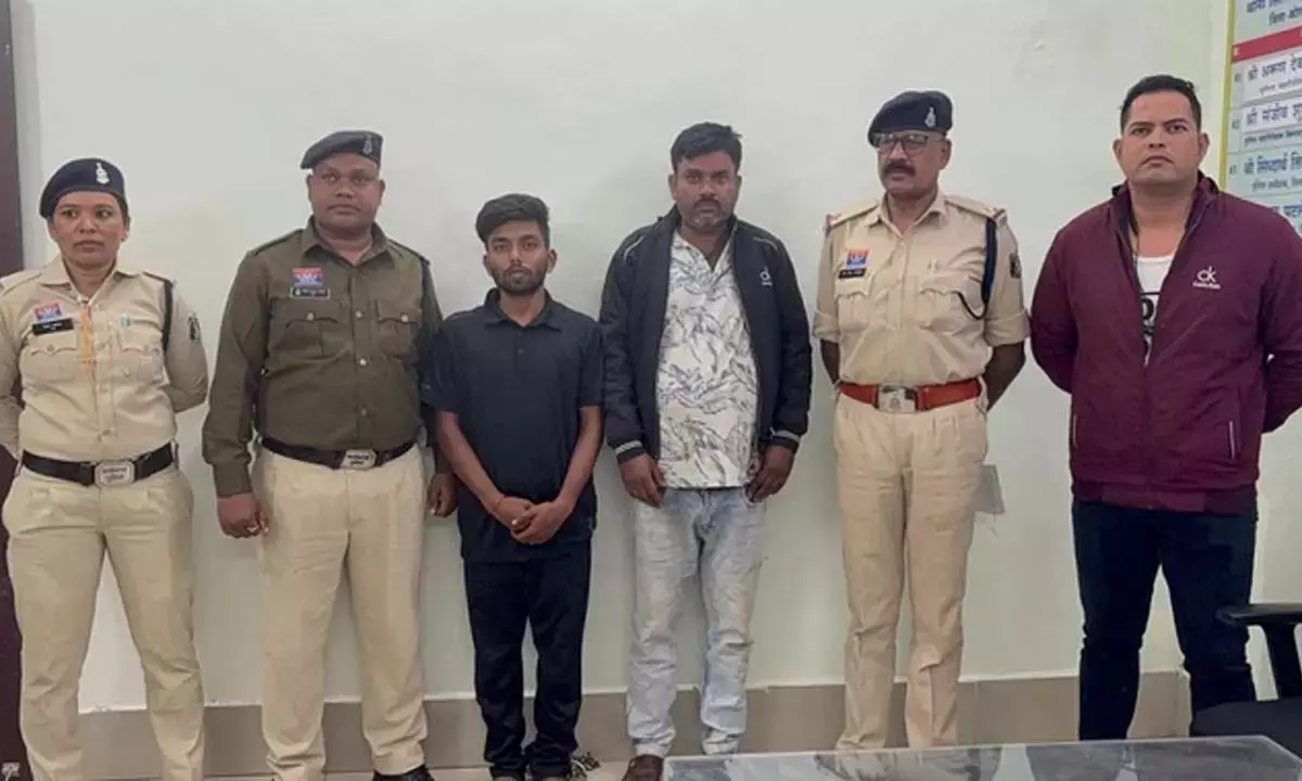 बिहार का बदमाशा कोरबा में कट्टा लहराते गिरफ्तार : ऑनलाइन गेम के दौरान बनी गर्लफ्रेंड से मिलने आया था