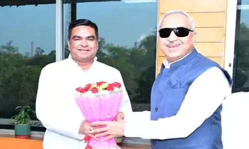 रिकेश सेन ने की BSP निदेशक से की चर्चा : बोले- सेक्टर-9 हास्पीटल और बीएसपी का नहीं होगा प्राइवेटाइजेशन रिकेश सेन ने की BSP निदेशक से की चर्चा : बोले- सेक्टर-9 हास्पीटल और बीएसपी का नहीं होगा प्राइवेटाइजेशन