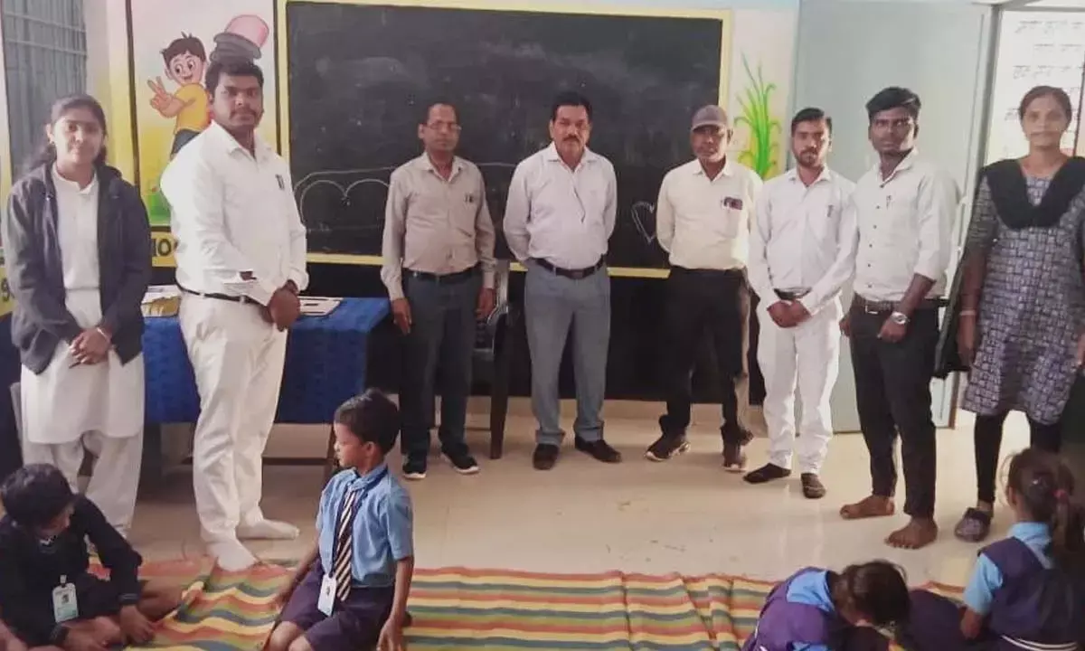 बेमेतरा के सरकारी स्कूल में सरप्राइज निरीक्षण