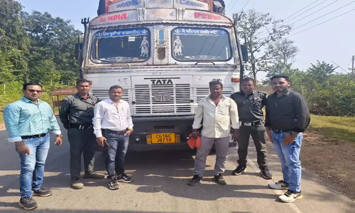 महाराष्ट्र से ला रहे थे धान : मोहला में खाद्य विभाग की टीम ने पकड़ा 309 क्विंटल धान