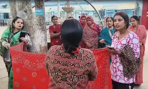 Bhind hospital delivery news:  भिंड अस्पताल की लापरवाही का वीडियो वायरल: खुले में प्रसव, जांच के आदेश