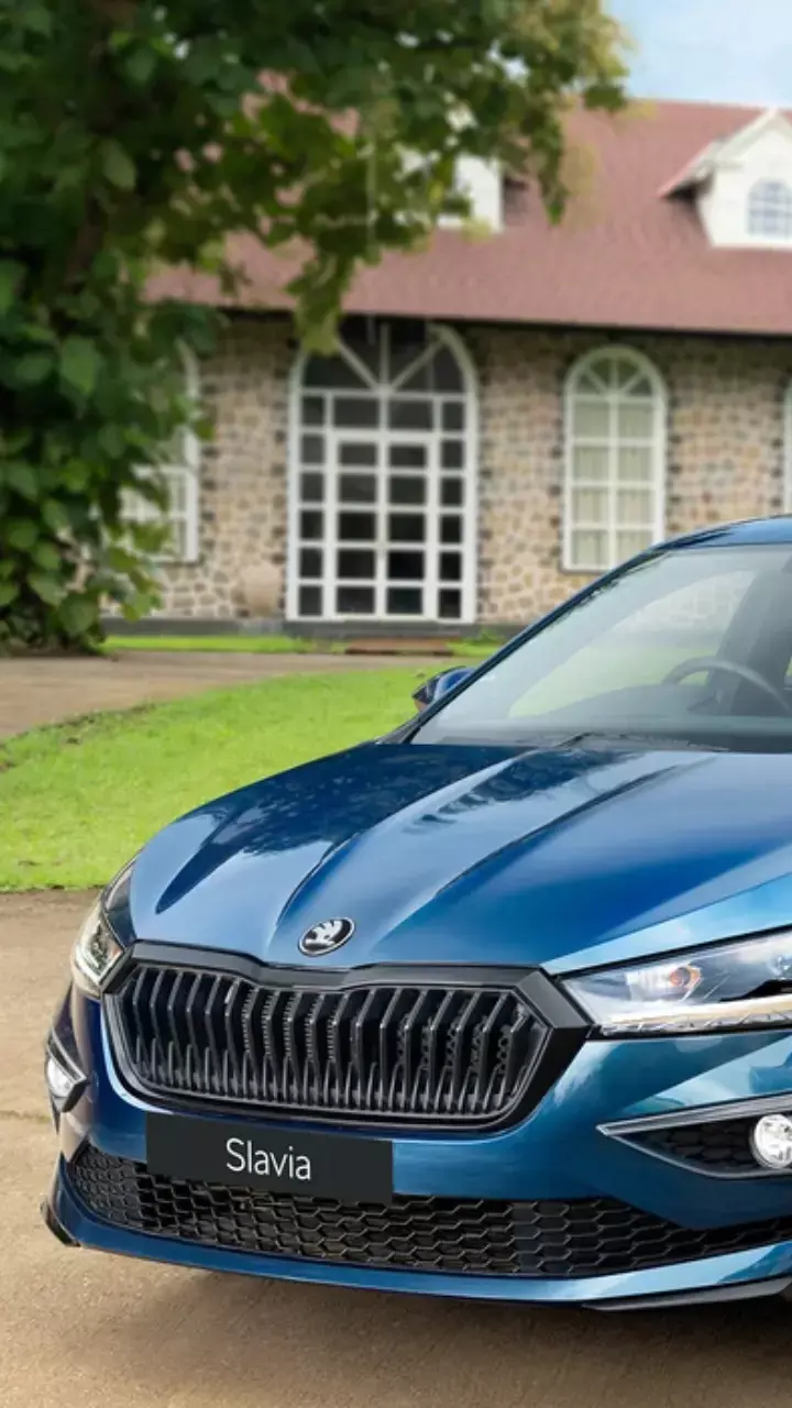 स्कोडा स्लाविया पर इस महीनें मिल रहा है 1.20 लाख रुपये तक धमाकेदार ऑफर!, देखें