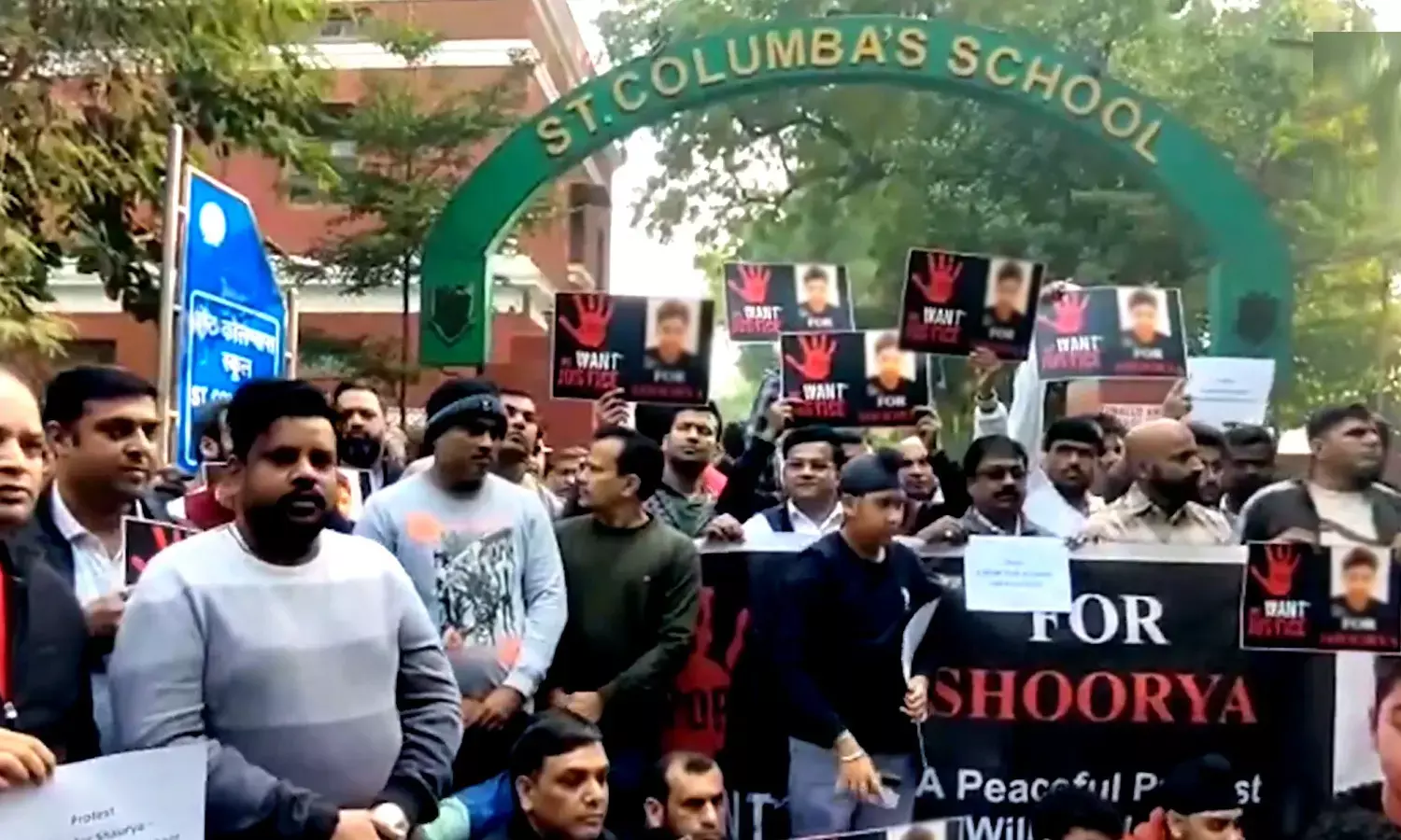 Delhi Student Suicide, Parents Protest